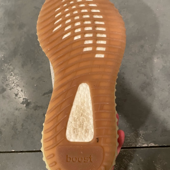 Yeezy 350 Sesame - Picture 13 of 16
